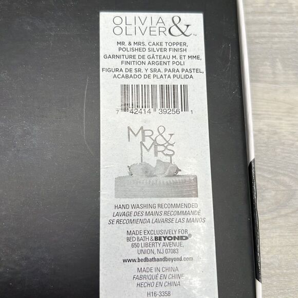 Olivia &Oliver Polished Silver Finish Mr. & Mrs. cake topper EUC - Picture 6 of 9